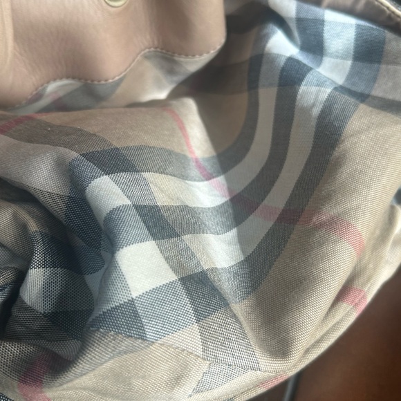 Burberry Calfskin shoulder bag. Authentic - Picture 13 of 16